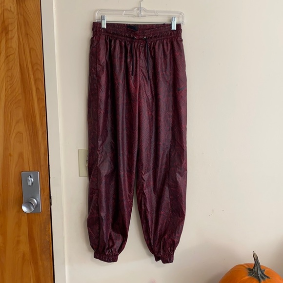 Nike red joggers - Picture 4 of 12